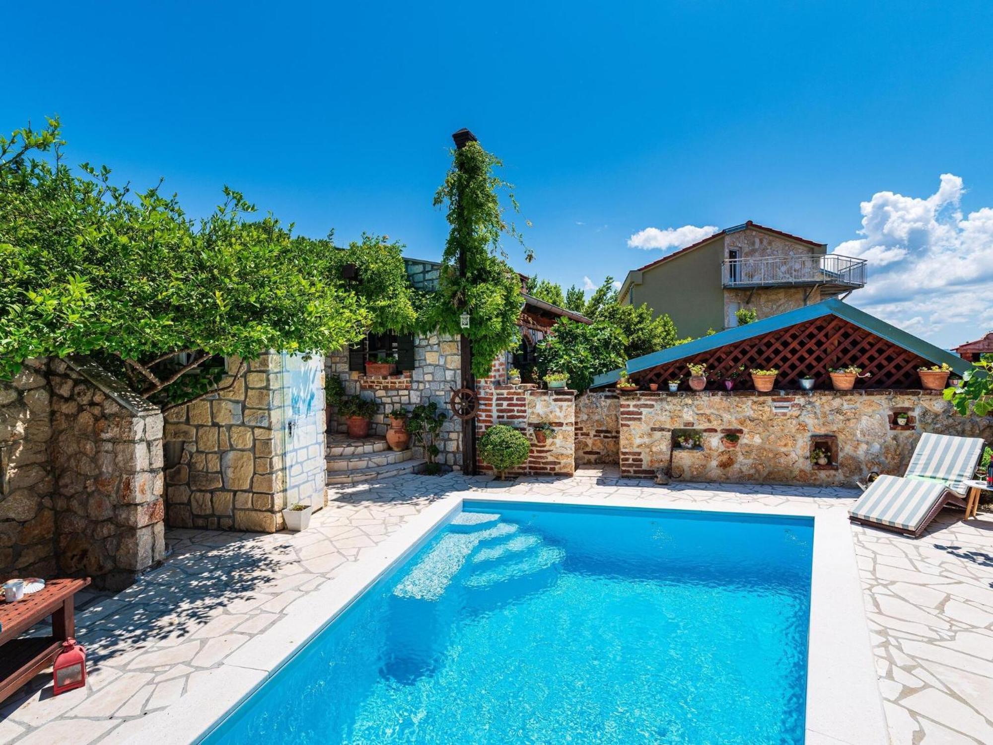 Beautiful Holiday Home With Private Pool, Nice Garden With Relax Area, Taverne Maslenica Exteriér fotografie